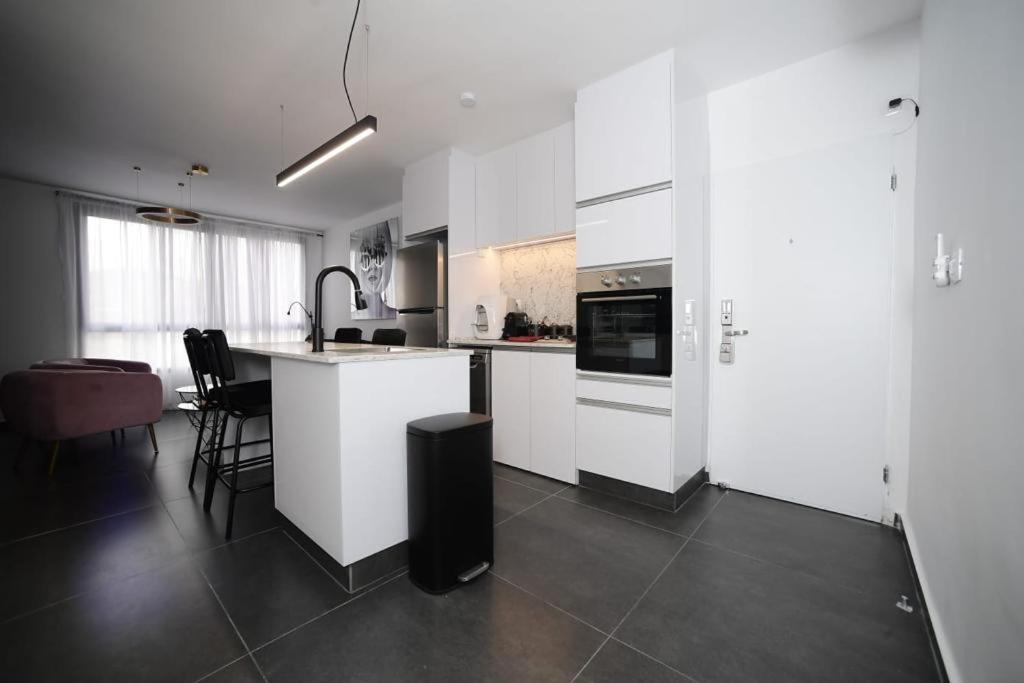 Z-32 Luxury Boutique Apartment Eilat Exterior photo